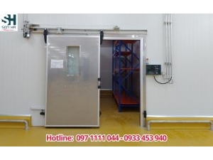 Cửa trượt kho lạnh tại Bình Dương: Giải pháp tối ưu cho kho bảo quản